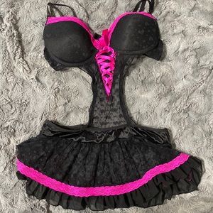 Black and pink lingerie sz small 34b
